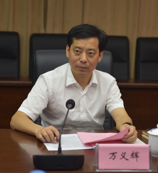 市政公用集團(tuán)黨委副書記、總經(jīng)理萬(wàn)義輝調(diào)研江西長(zhǎng)運(yùn)