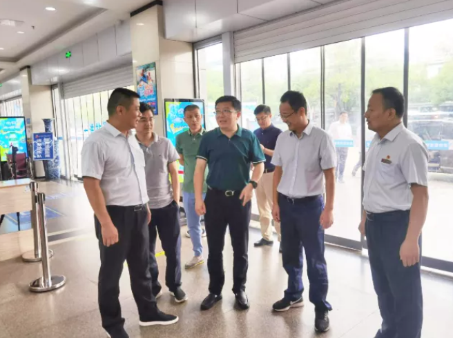 市政公用集團領(lǐng)導深入徐坊客運站督查創(chuàng)建工作