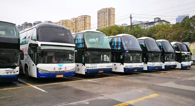 都市城際公交八項(xiàng)舉措 確?！半p節(jié)”運(yùn)輸平穩(wěn)