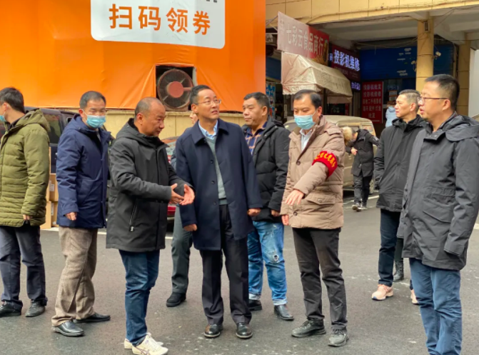 穆孫祥檢查指導(dǎo)長運(yùn)物業(yè)、徐坊客運(yùn)站文明創(chuàng)建等工作