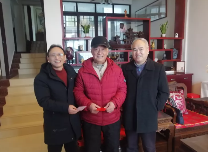 戴豪贛、劉志堅一行走訪慰問公司老黨員、老干部