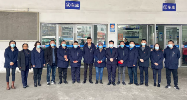 江西長(zhǎng)運(yùn)多家子公司開展慰問(wèn)困難職工活動(dòng)(二)