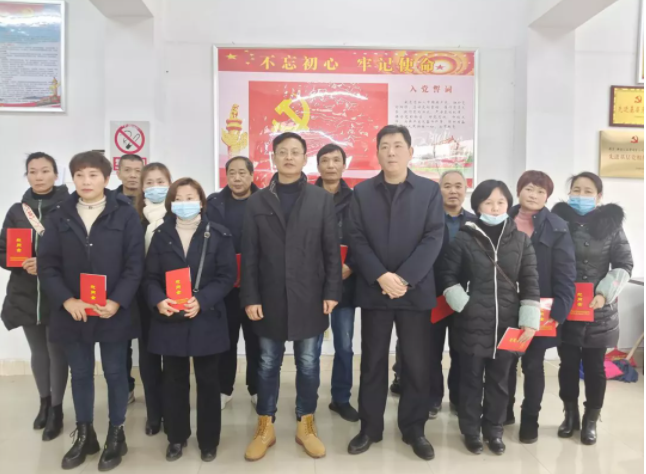 江西長(zhǎng)運(yùn)多家子公司開展慰問(wèn)困難職工活動(dòng)(二)