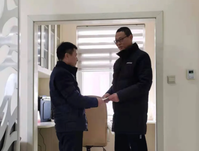 江西長(zhǎng)運(yùn)多家子公司開展慰問(wèn)困難職工活動(dòng)(二)