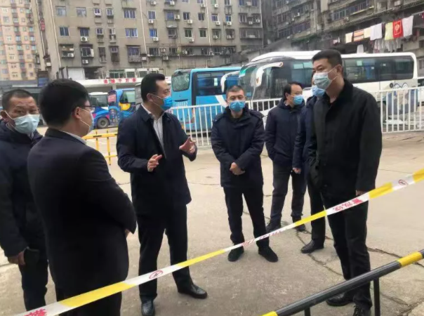 王曉深入都市城際公交青山客運分公司督導(dǎo)安全生產(chǎn)工作